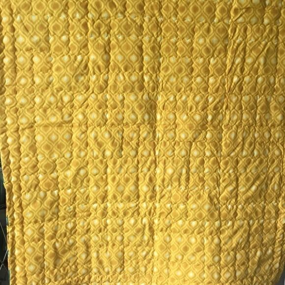 - Handmade Lap Quilt.   40” x 48” - Picture 10 of 10